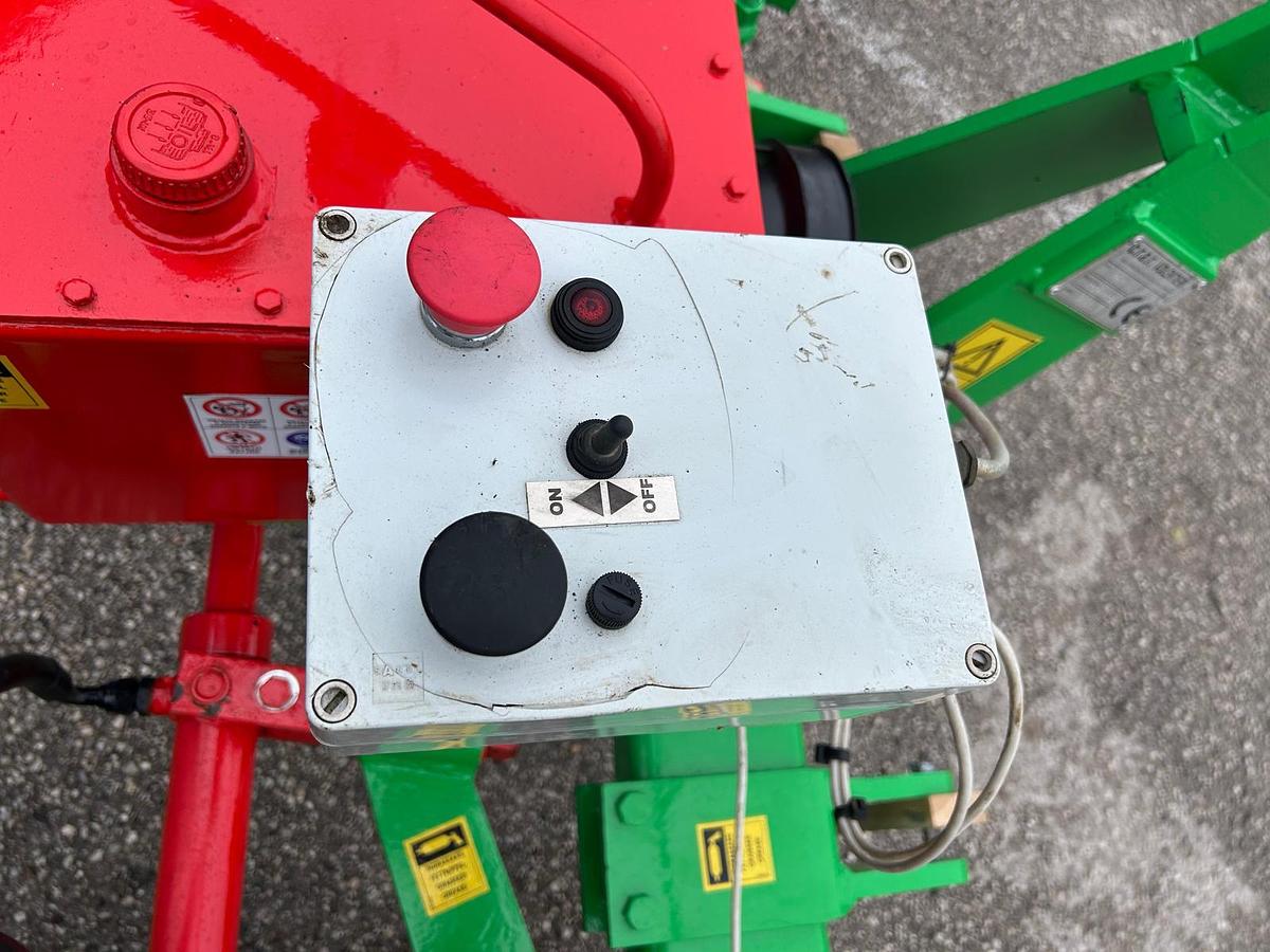 Usato scalzatore interfilare per frutteto o vigneto Volentieri