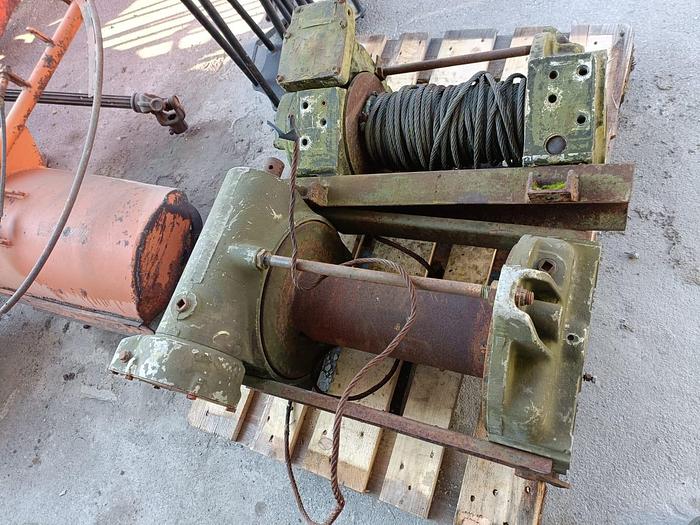 Usato N 2 verricelli idraulici