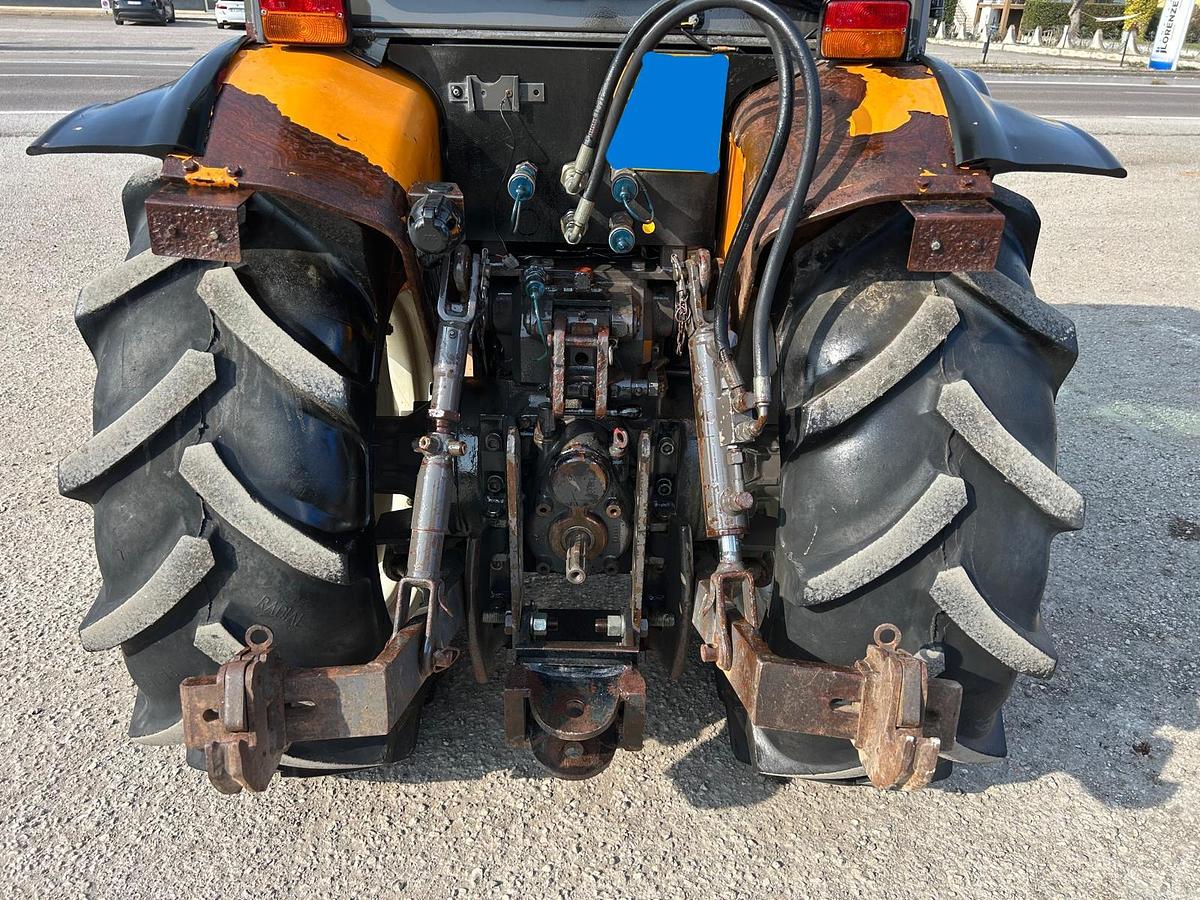 Usato Renault 70/14 frutteto