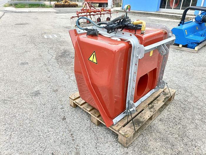 Usato Botte diserbo da 4 q per vigneto o frutteto