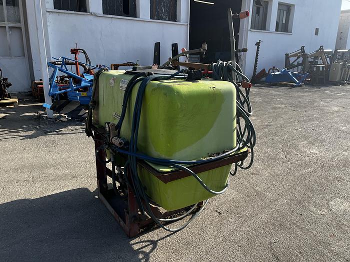 Usato Botte diserbo 6q con archi per trattamenti