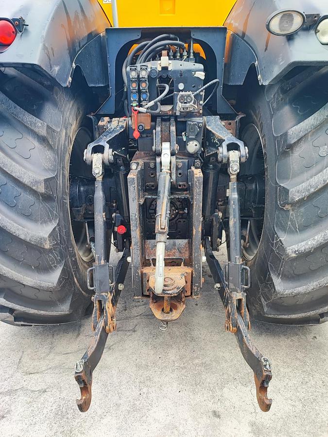 Usato JCB Fastrac 8250- freni ad aria 200q- 70 km h