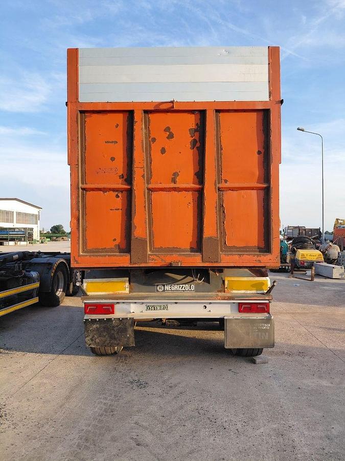 Usato rimorchio Negrizzolo 200 q trilaterale