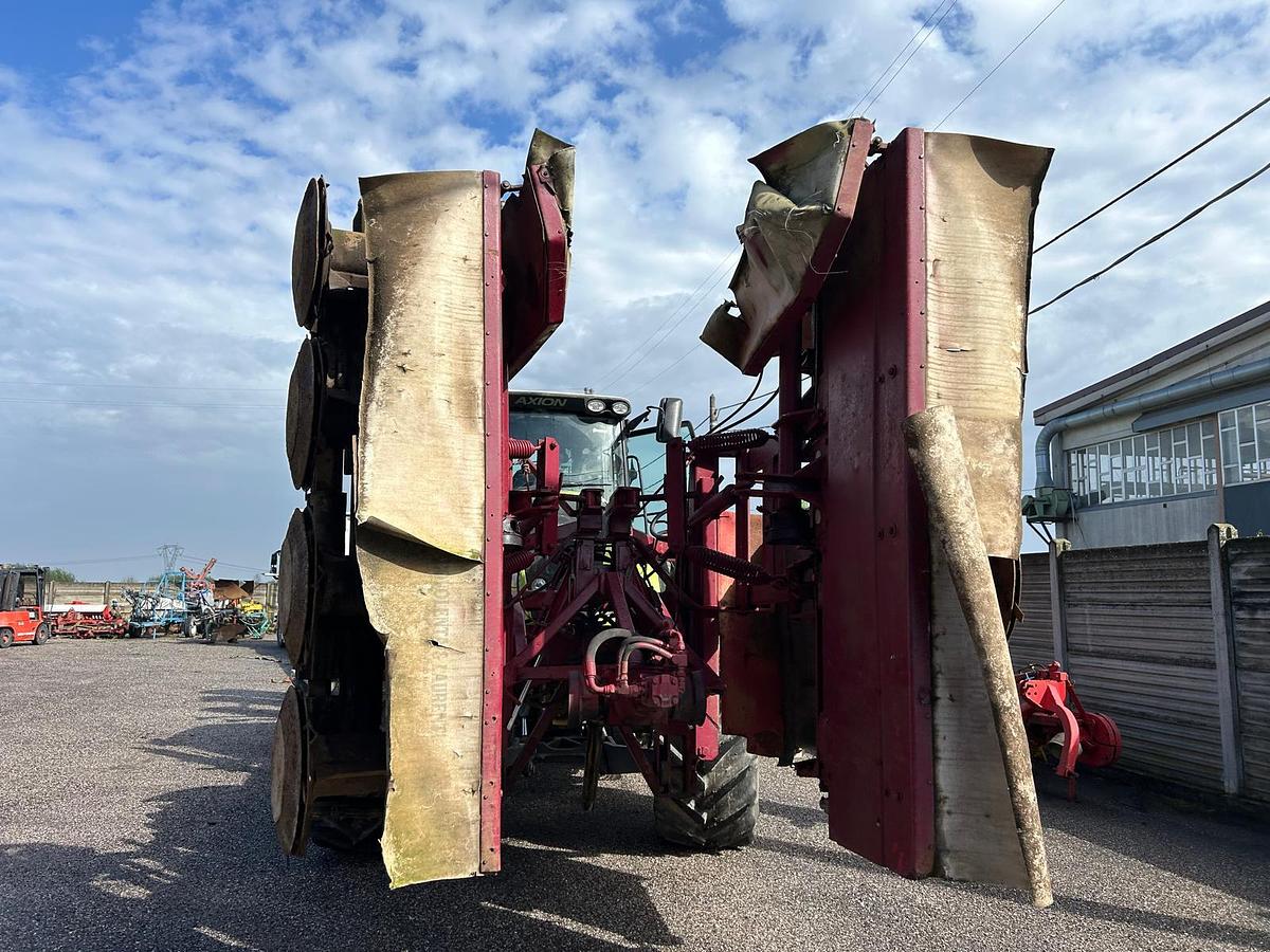 Usato Falciacondizionatrice 8 dischi- tutta idraulica- da 5m