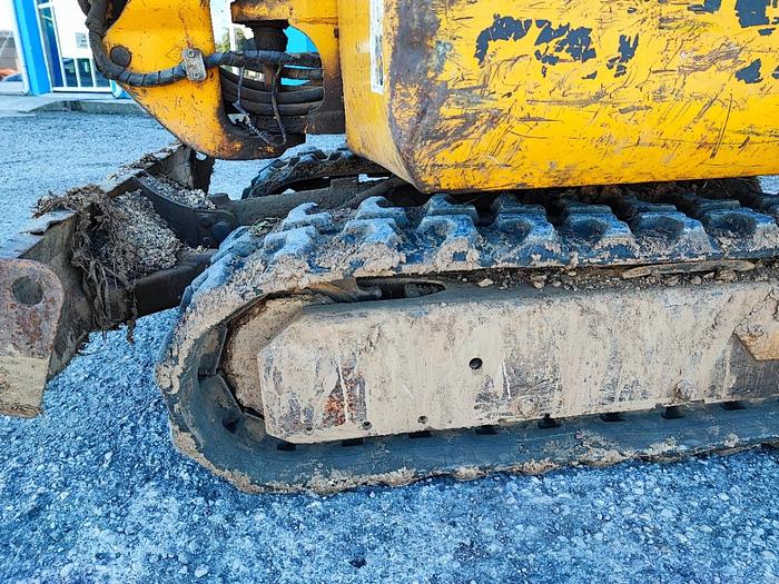 Usato Mini escavatore JCB modello 8015