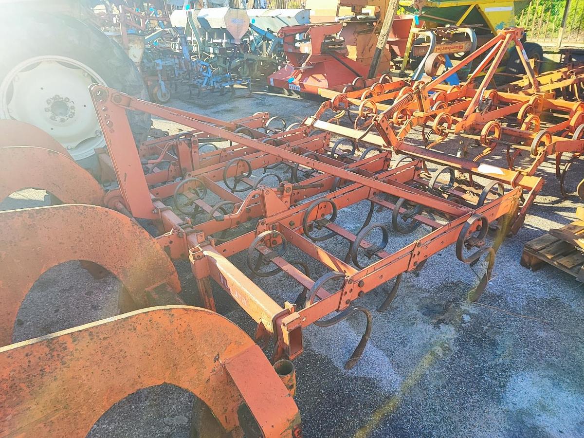 Usato Vibrocoltivatore Kverneland Futura 27M