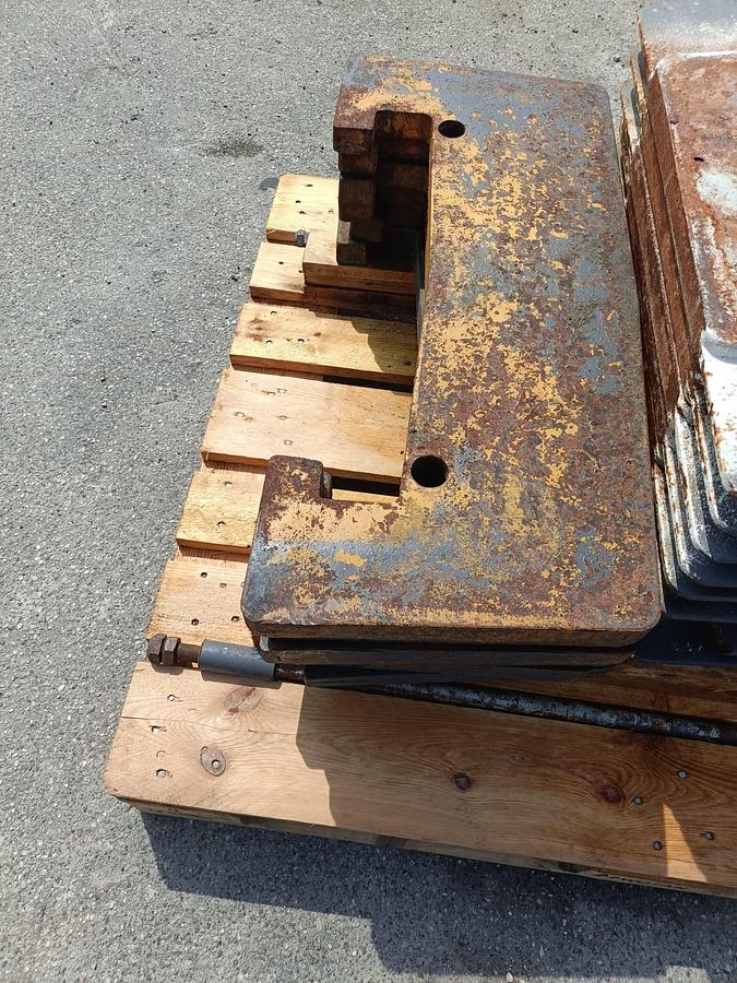 Usato Zavorre e porta zavorre per trattore-diverse marche