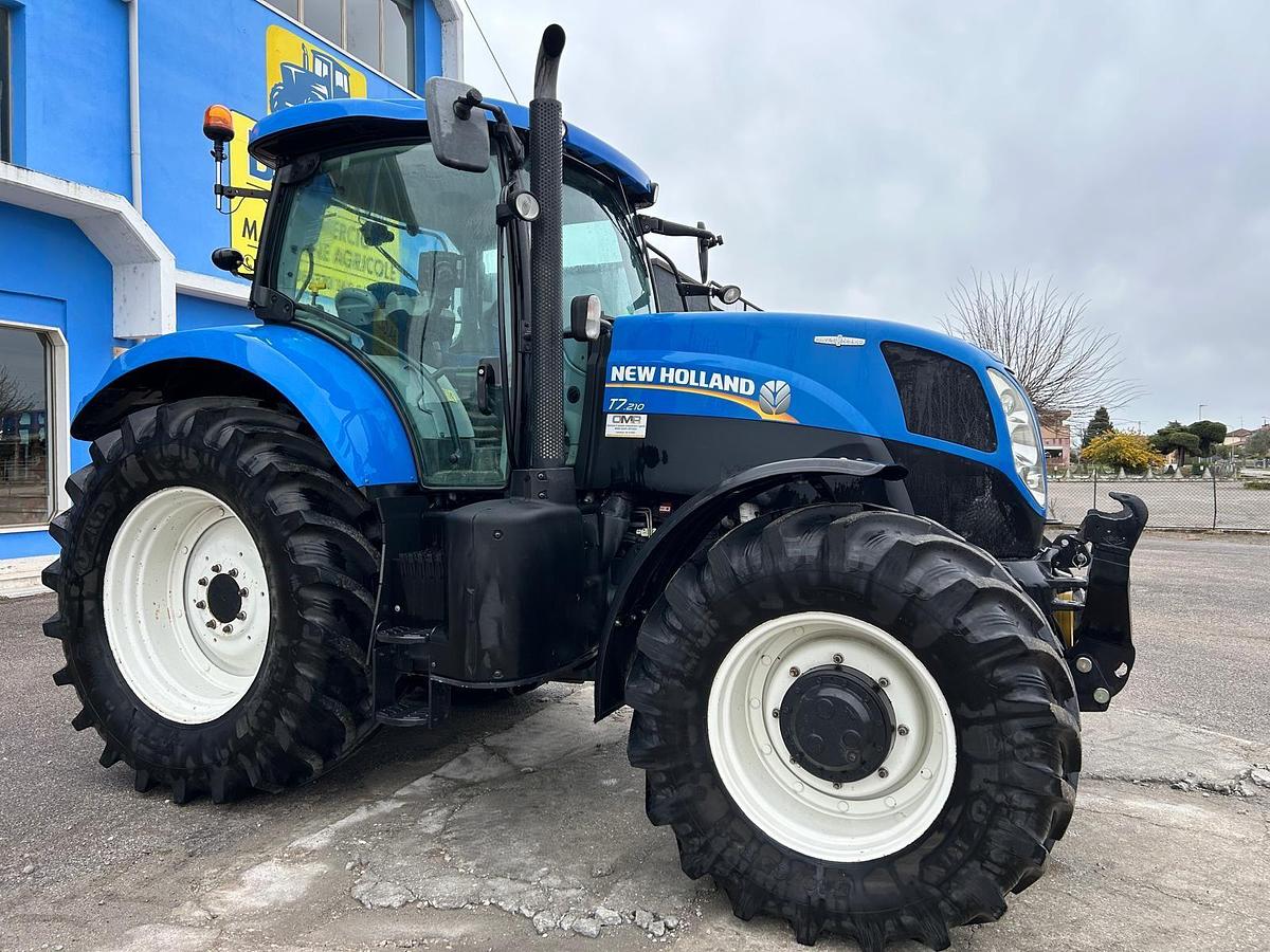 Usato New Holland T 7.210- soll. e PTO anteriori
