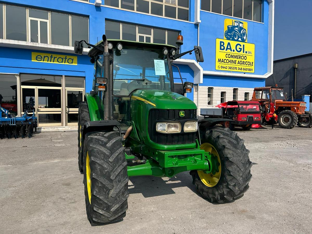 Usato John Deere 5820-fr aria 140q