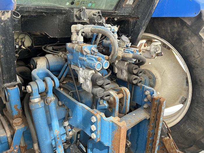 Usato New Holland Ford 8340-40km- traino freni aria 200q