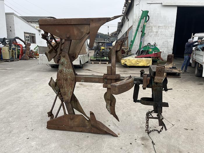 Usato Aratro monovomere Voltaorecchio da scasso