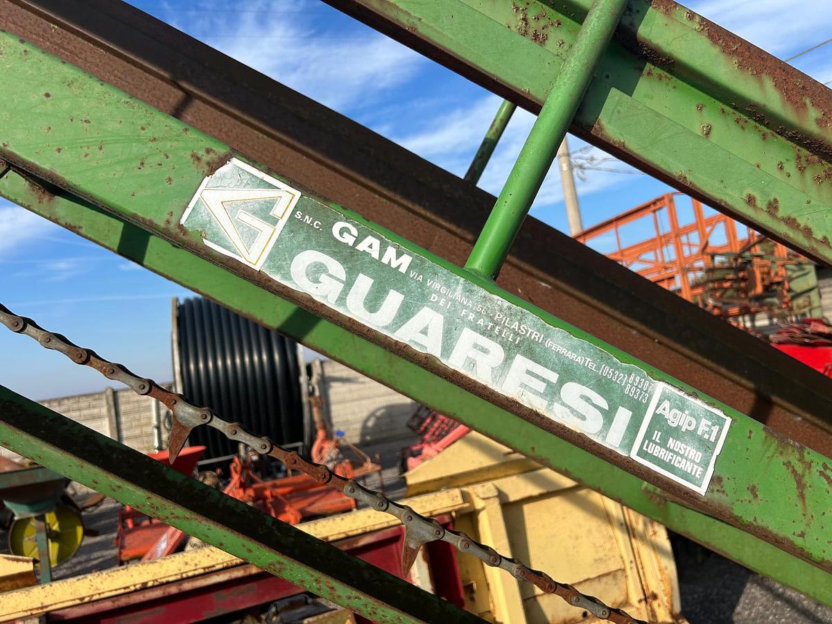 Usato Nastro elevatore per balline di fieno marca Guaresi mod. Guam