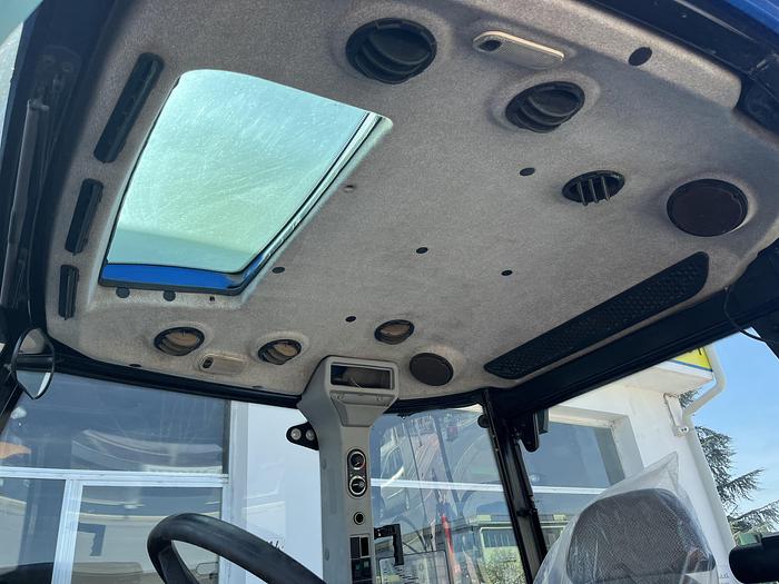 Usato New Holland TD 5.95-anno 2014-caricatore MX U8