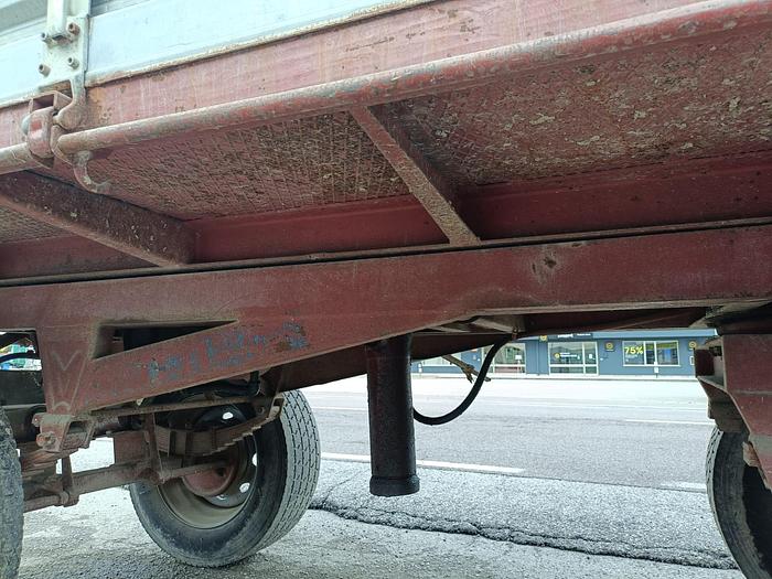 Usato Rimorchio Mutti con sponde zincate- trilaterale