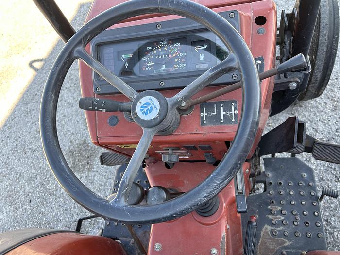 Usato New Holland 55 86 F- CV 55- anno 1999- 40 km h