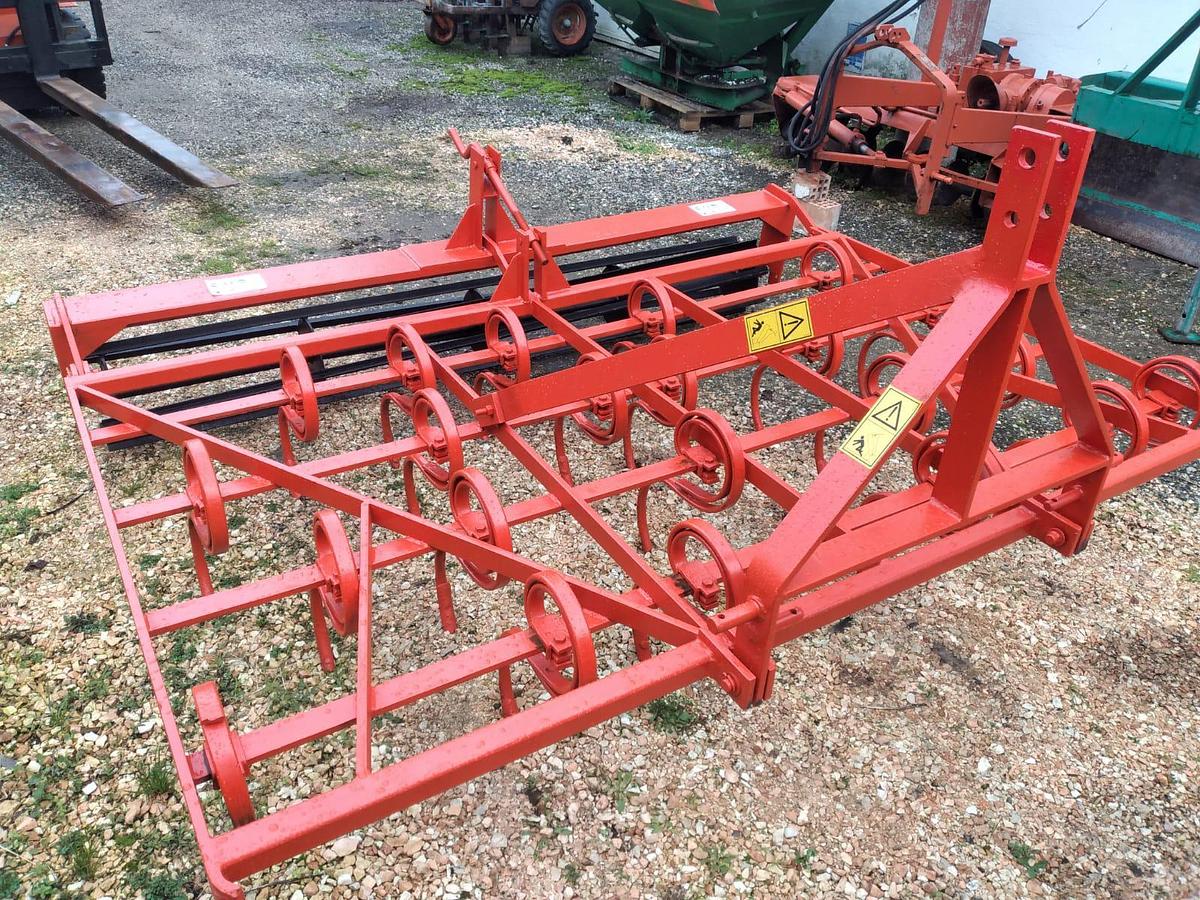 Usato vibrocoltivatore da 2,50m con rullo