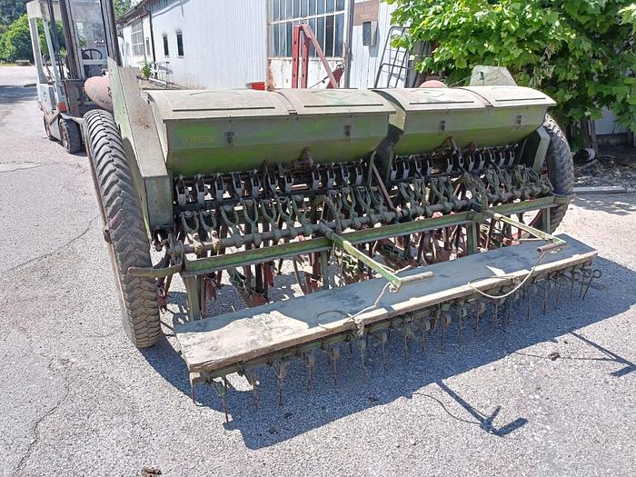 Usato Seminatrice da grano da 2,50m