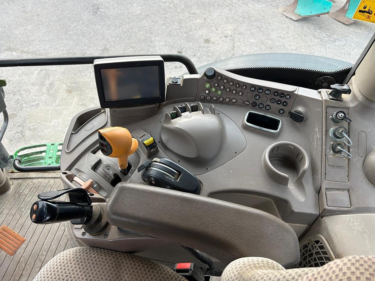 Usato John Deere 6150 R- freni aria e olio 200q- caricatore JD