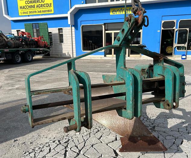 Usato Aratro bivomere singolo Scalmana