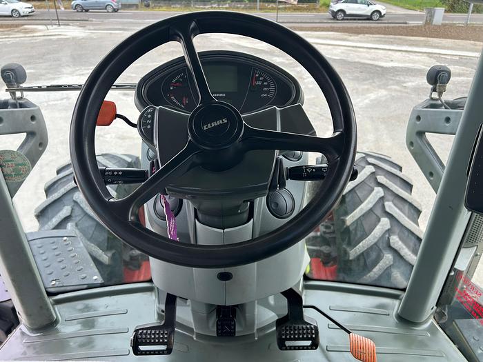 Usato Claas Axion 870-CV 300-sollevatore e PTO anteriore