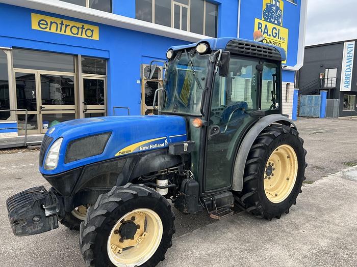 Usato New Holland T 4030 V- CV 80- cilindri 4- anno 2014