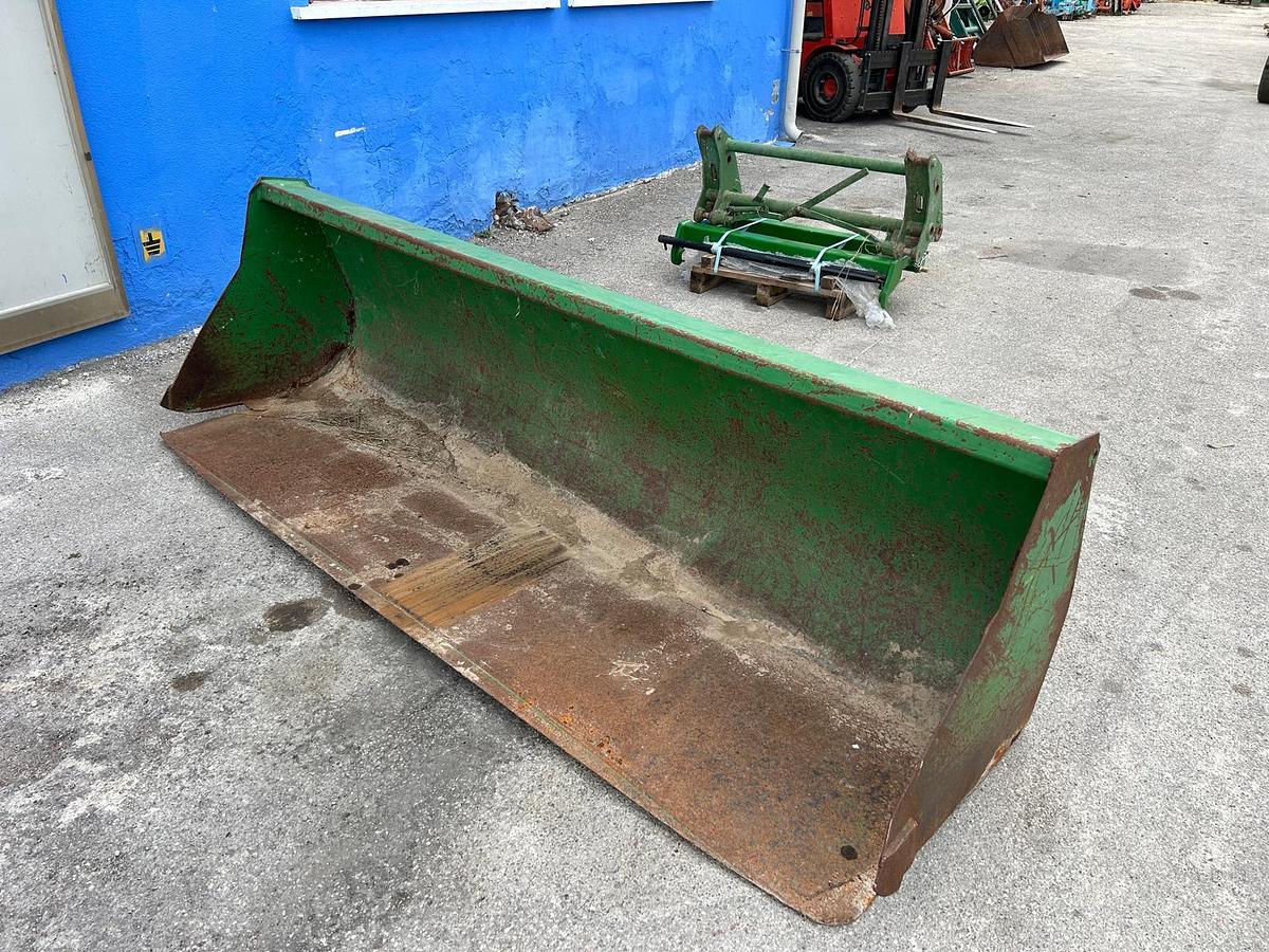 Usato Accessori caricatore John Deere per trattore agricolo