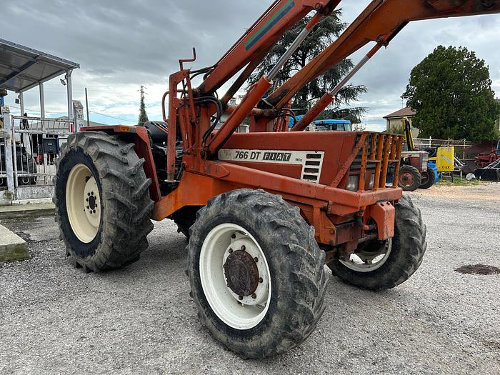 Usato Fiat 766 DT- caricatore con benna- idroguida