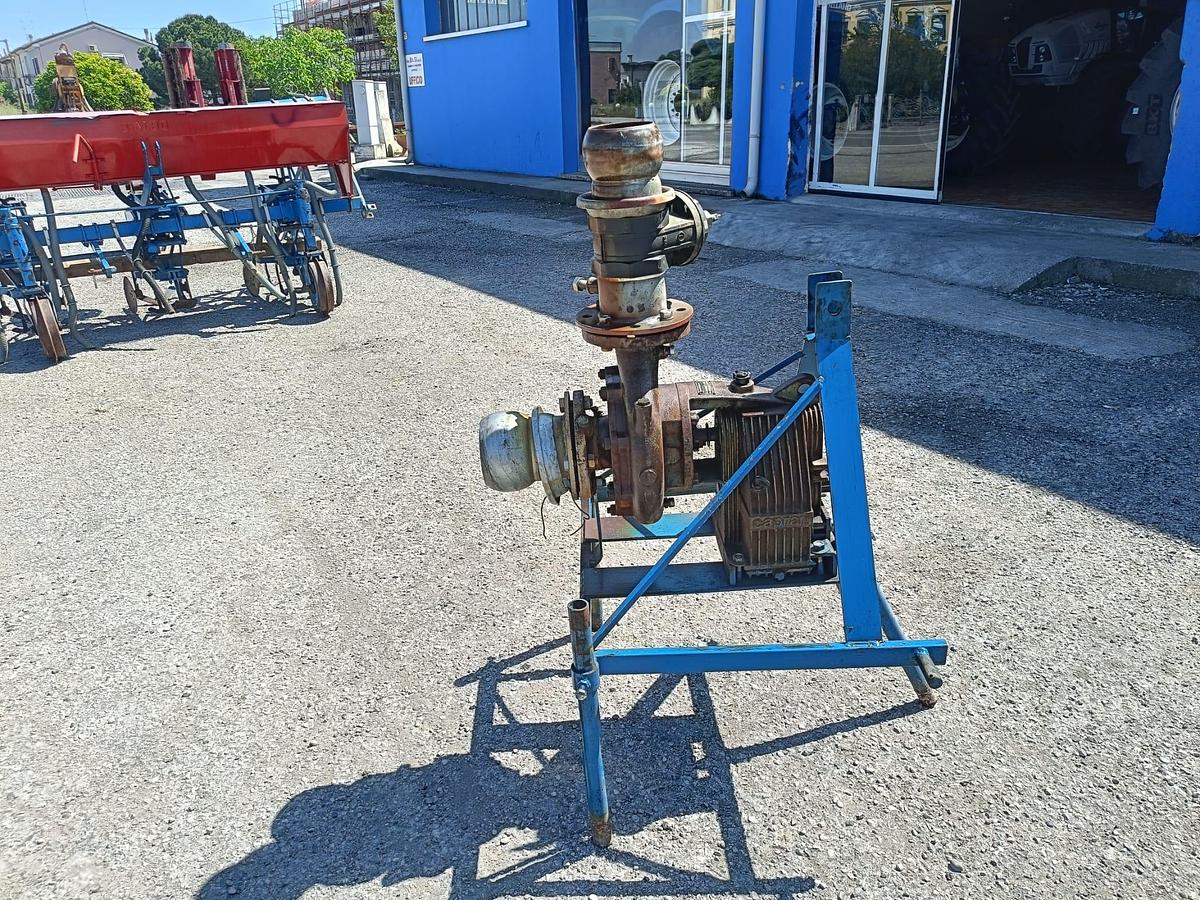 Usato pompa con cavalletto Bertolaso