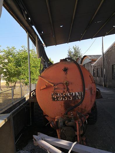 Usato Botte Liquame Bossini 80 q. Targa e libretto