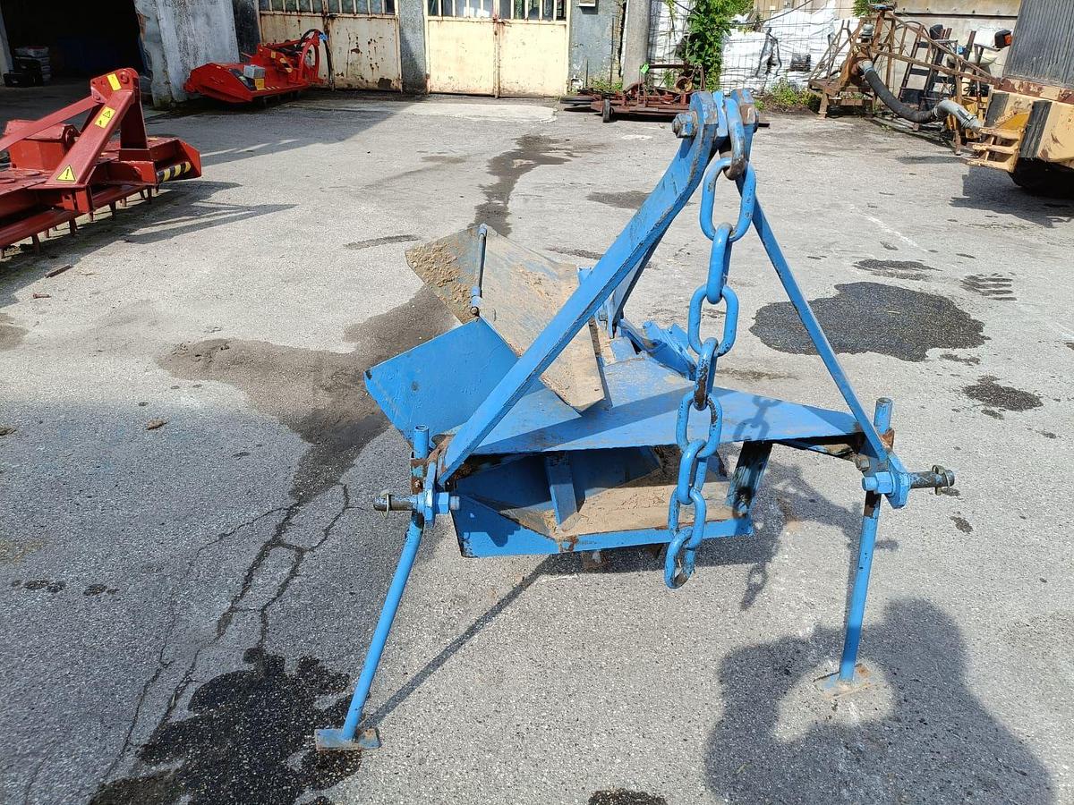 Usato Scava fossi con coltelli nuovi