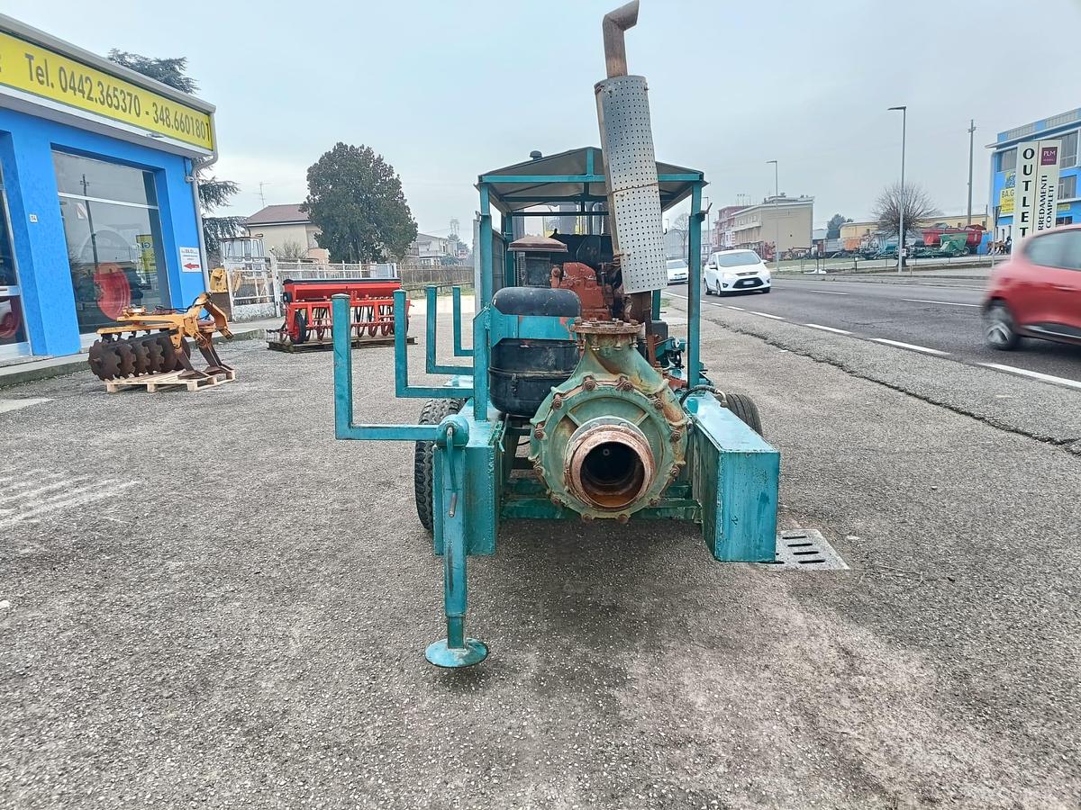 Usato gruppo motopompa con motore da camion 6 cilindri