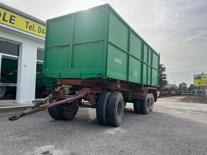 Usato Rimorchio Agricolo 3 assi ribaltabile posteriore