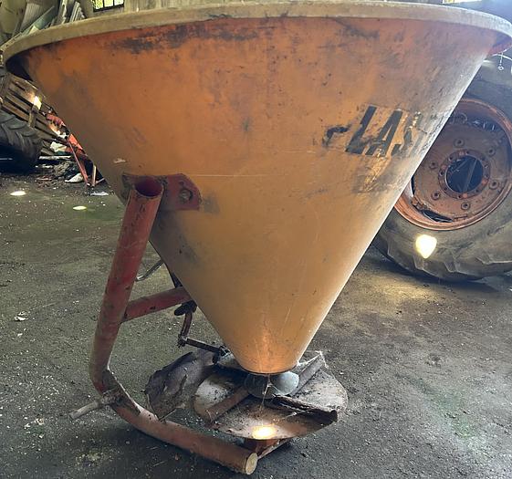 Usato Spandiconcime Bezzecchi 5q