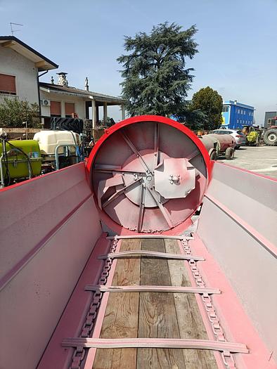 Usato Spandiletame Annovi tipo A40 da vigneto