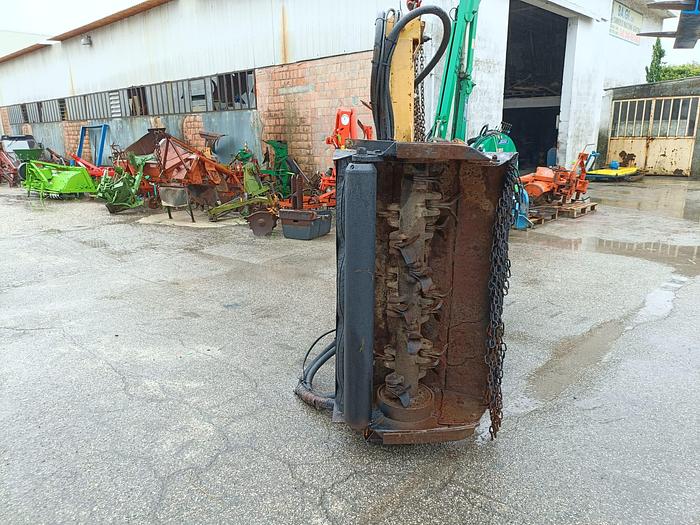 Usato Braccio decespugliatore Ferri TSV55 da 4,70m