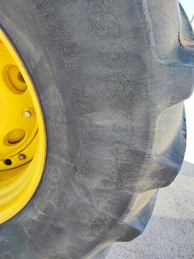 Usato John Deere 8330 -cambio e motore nuovi