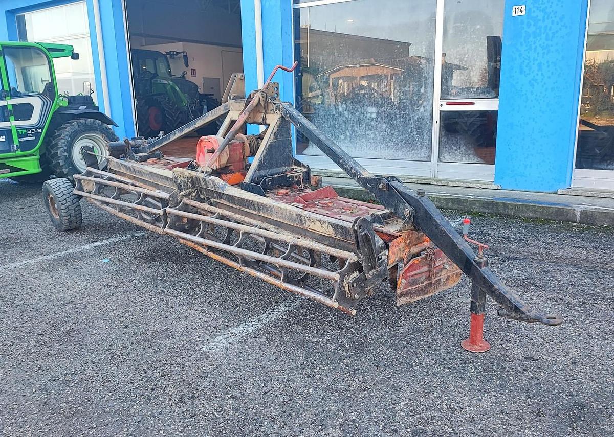 Usato Erpice rotante Schwartz 4m revisionato