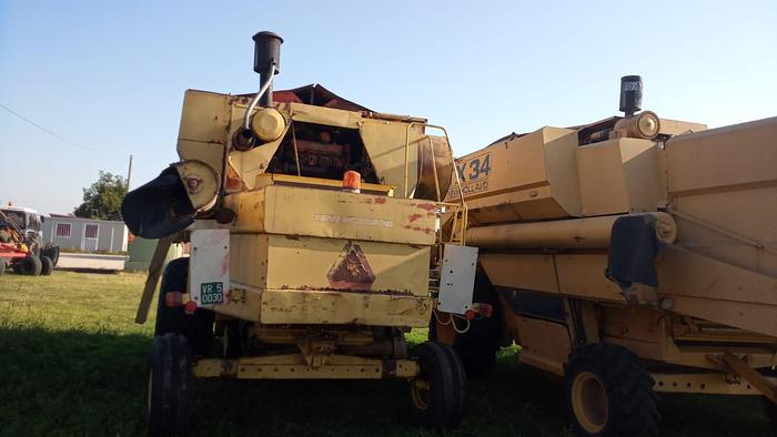 Usato Mietitrebbia New Holland modello TR85