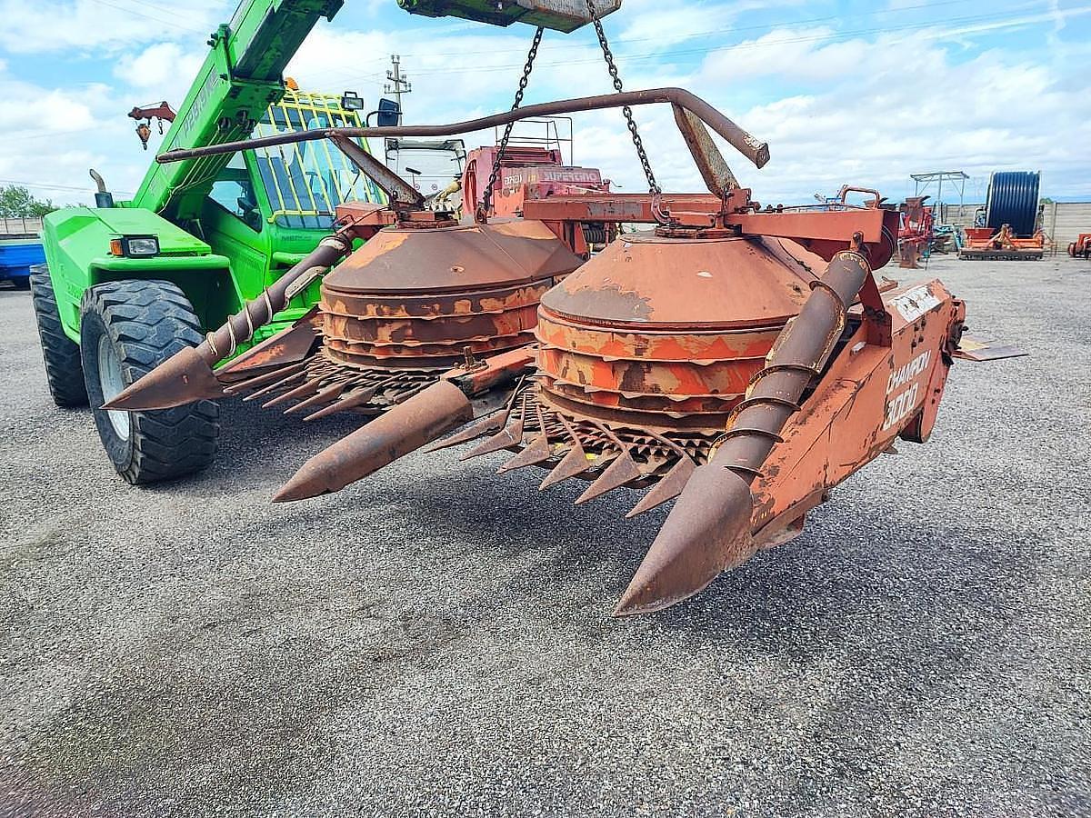 Usato Trincia semovente Ford New Holland 2305 con barra