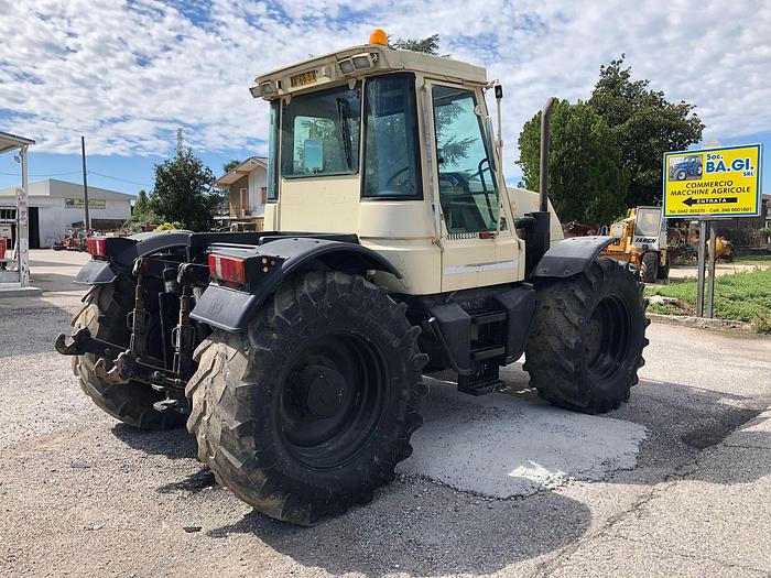 Usato Fastrac JCB 175- traino 200q- Velocità 65 km h