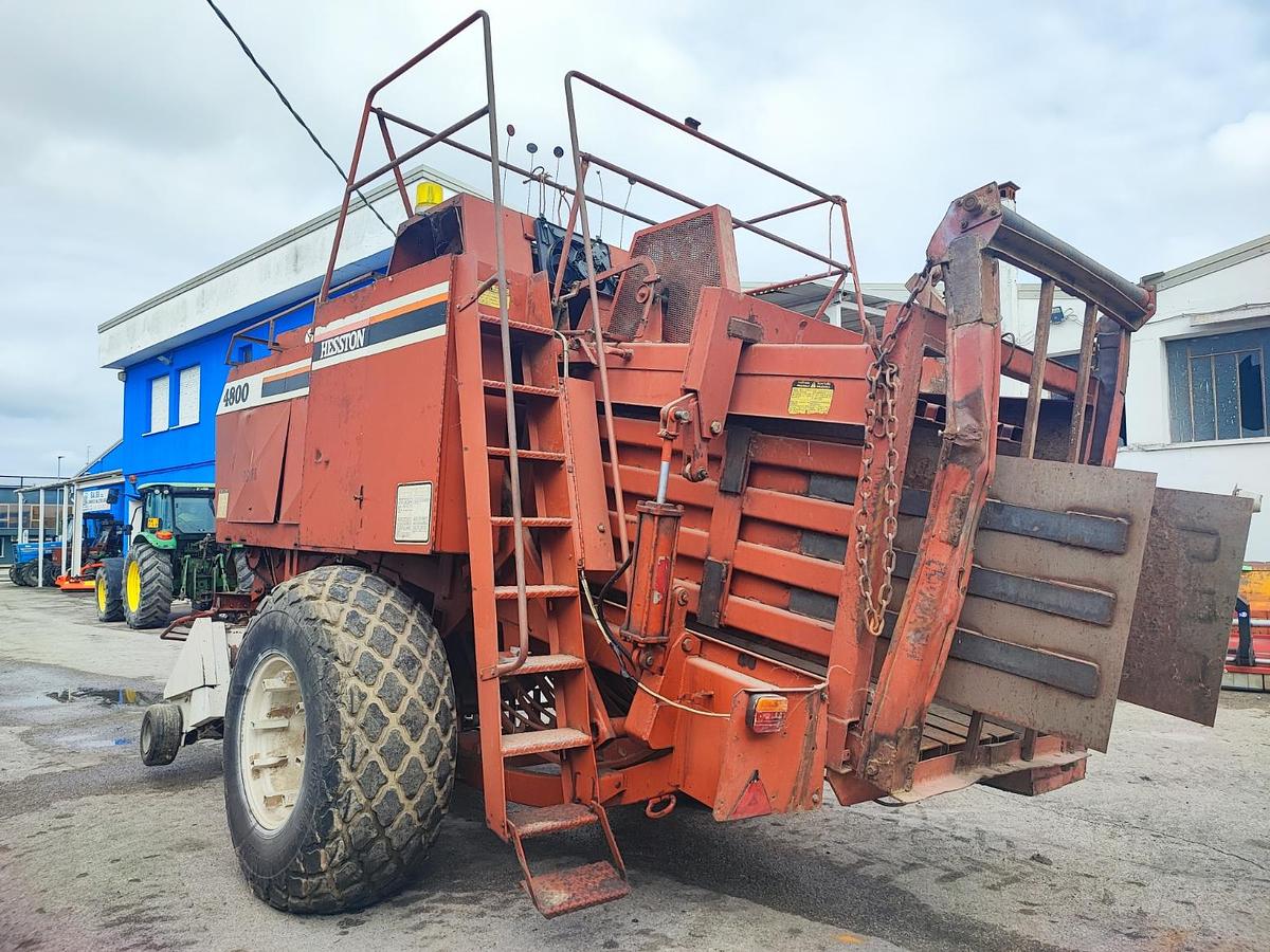 Usato Pressa quadra Hesston modello 4800