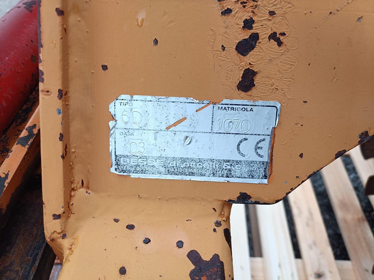 Usato ripper disco Oesse mod 6D idraulico-per vigneto o frutteto