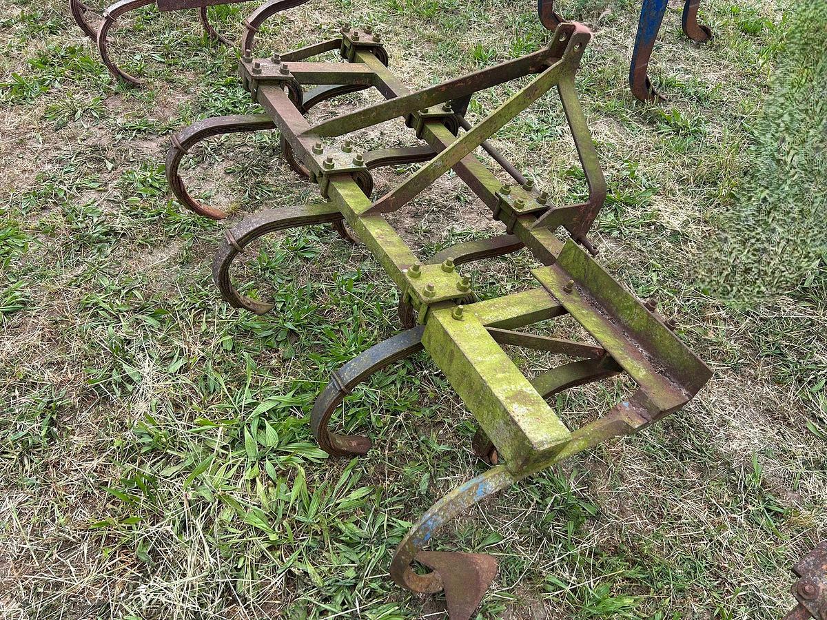 Usato Estirpatore preparatore da 1,70m a 8 ancore