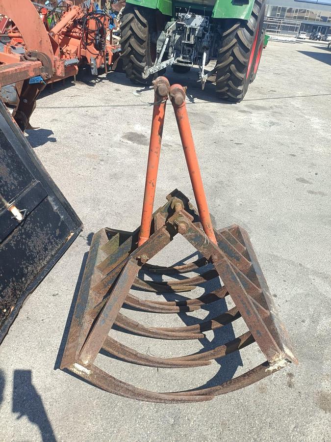 Usato pinza per caricaletame