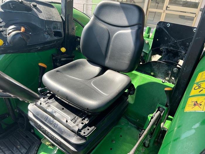 Usato John Deere 5105 M caricatore JD 563- anno 2012