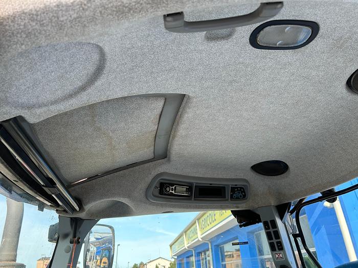 Usato New Holland T7040 autocommand- fr. aria e olio