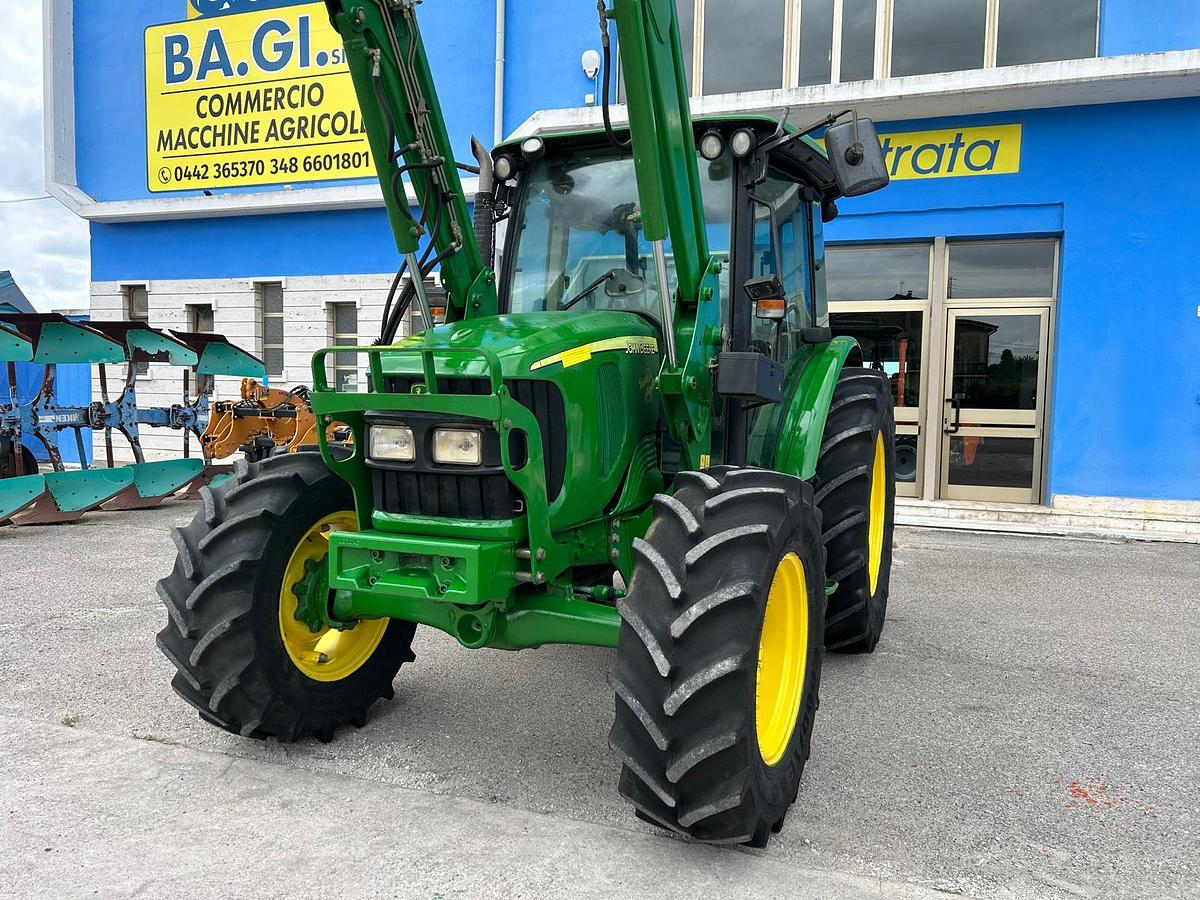 Usato John Deere 5620 con caricatore e forche