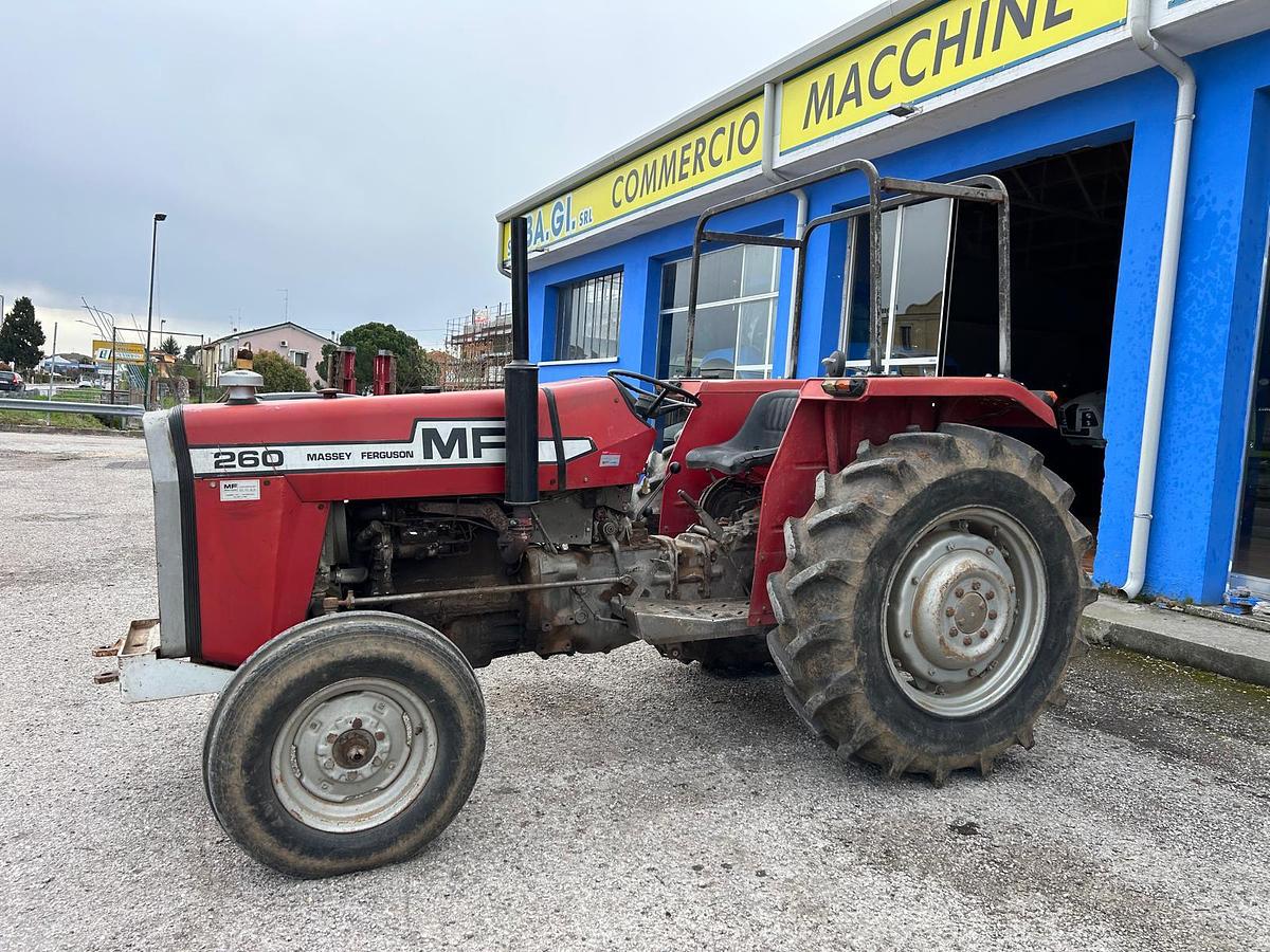 Usato Massey Ferguson 260 con arco di protezione