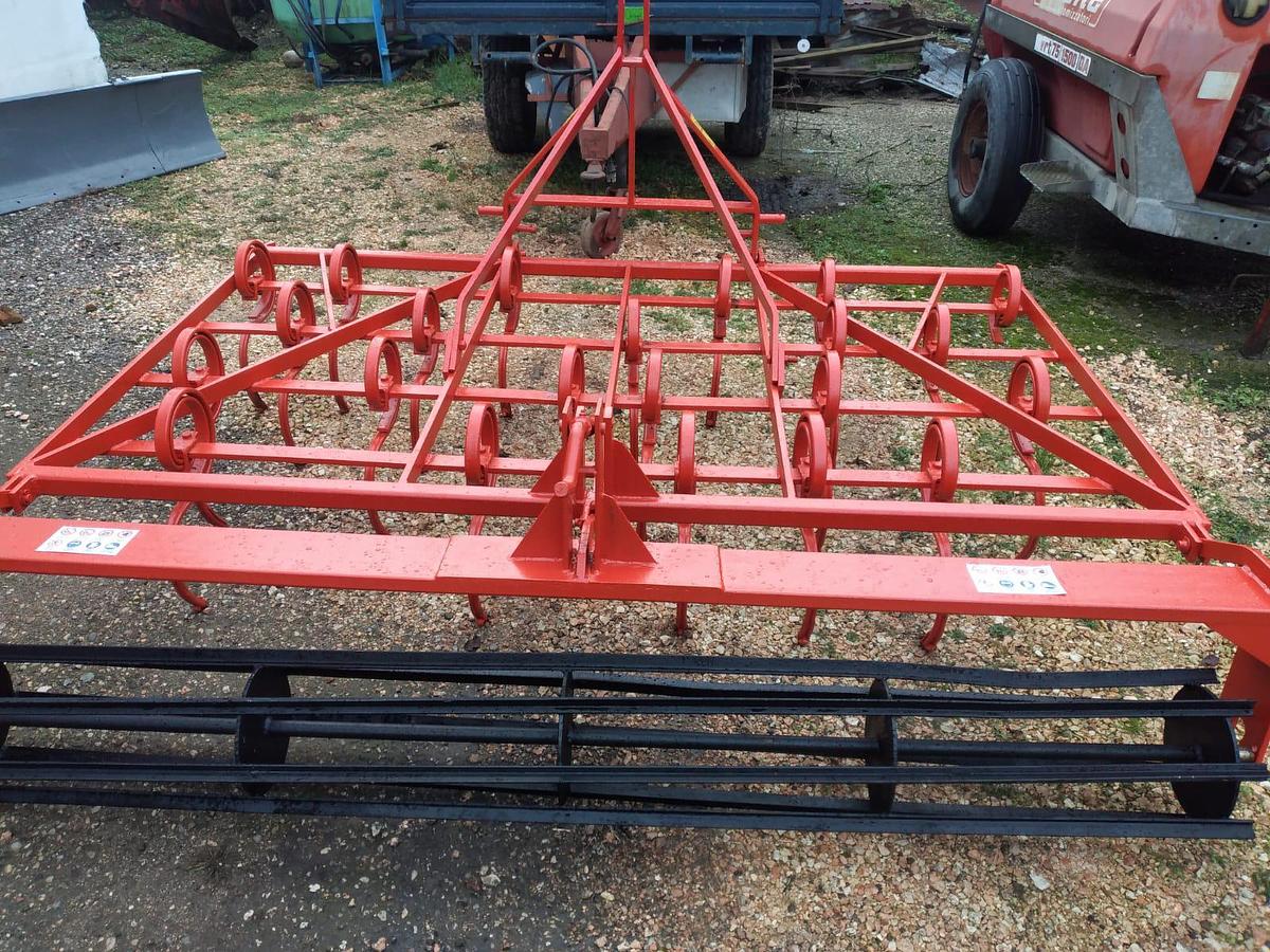 Usato vibrocoltivatore da 2,50m con rullo