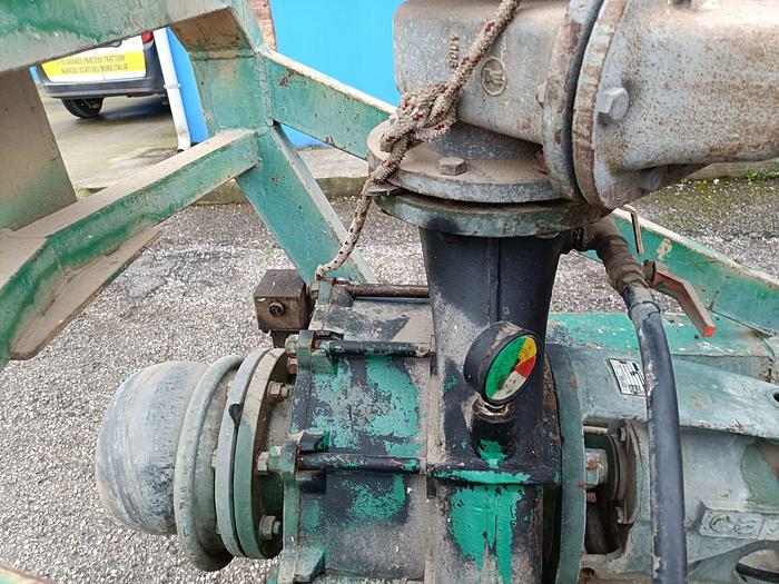 Usato Gruppo per irrigazione motore 6 cilindri